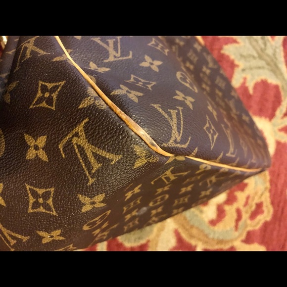 Authentic Louis Vuitton Batignolles Horizontal - Picture 6 of 16